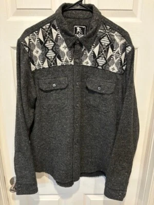 全新无标签 $295 PRPS 商品 CO E77S14 黑色印度印花纽扣正装衬衫,尺寸 L — 第 1/4 张图片