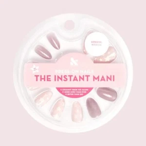 Olive & June Press-on Artificial Nails, Almond Medium, Mermaid Hair & Super - Picture 1 of 2