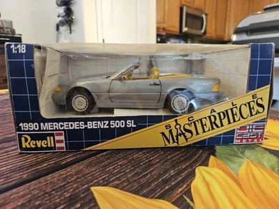 1990 Mercedes-Benz 500SL Blue Convertible 1:18 Scale Revell Masterpices Preowned - Image 1 of 4
