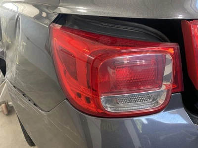Used Left Tail Light Assembly fits: 2013 Chevrolet Malibu ECO quarter panel moun Foto 1 de 4