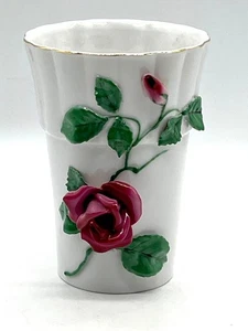 Vaso floreale vintage Lefton Bone China con rose dipinte a mano e bordo oro - Foto 1 di 5