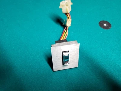 Lincoln Mark III 1969 pasajero/pasajero puerta derecha interruptor montaje Foto 1 de 2