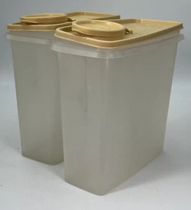 Lot 2 Vintage Tupperware Juice Container with Pour Spout Lid 8.5" 459 - Picture 1 of 7