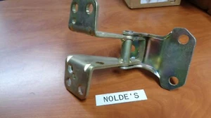 Isuzu 8-94260-378-1 DOOR HINGE ASSEMBLY SK2878 DS119 B2 - Picture 1 of 8