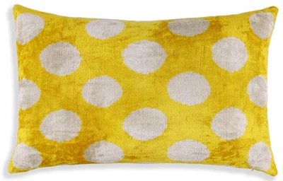 Almohada lumbar de terciopelo de seda hecha a mano de lujo 16x24 con lunares amarillos Foto 1 de 4
