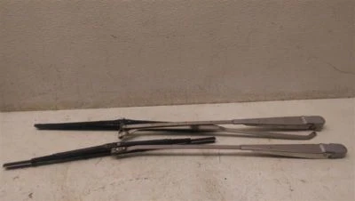 Par de brazos limpiaparabrisas para Ford Granada 1979 Foto 1 de 4