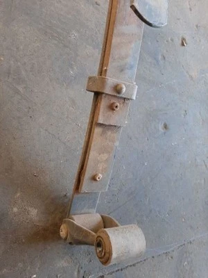 94 95 96 97 98 99 00 01 DODGE RAM 1500 PICKUP Rear Leaf Spring 2WD 5.2L 52106296 - Image 1 of 4