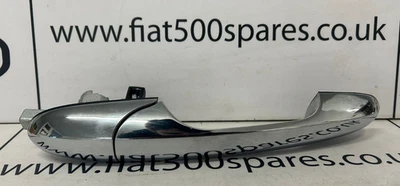 Manija de puerta cromada lateral pasajero Fiat 500 original (2008 en adelante) Foto 1 de 4