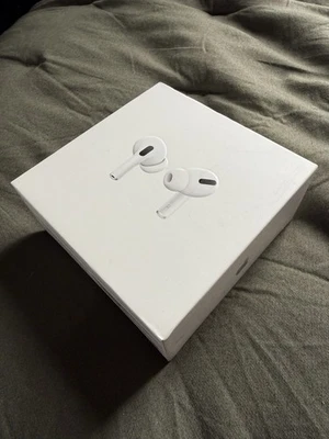  AirPods Pro - Image 1 of 3