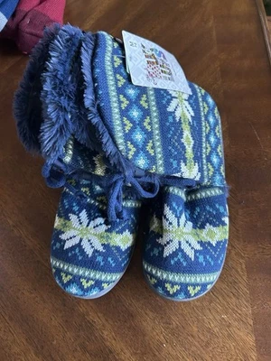 Muk Luks Women's Size Medium 7-8 Blue Green Boots Bootie Slippers Faux Fur Lined - Image 1 of 4