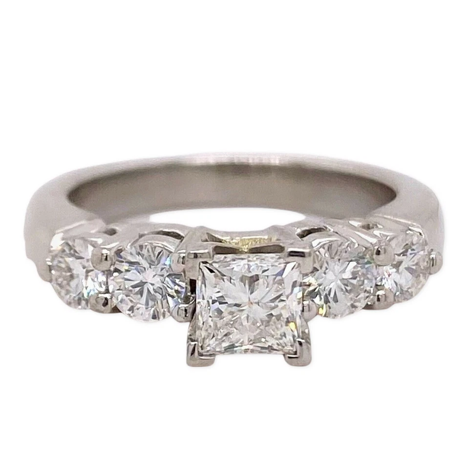 Blue Nile Princess Diamond 1.36 tcw G VS1 Platinum Engagement Ring AGS  Foto 1 de 1