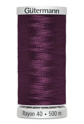 Gutermann Rayon 40 #1545 PURPLE ACCENT, 500m Machine Embroidery Thread - Image 1 of 2