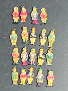 19 Vintage CRACKER JACK Gnomes Bearded Elf Charm lot Celluloid Plastic Prize - Imagen 1 de 12