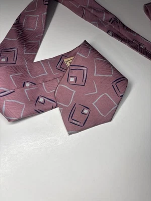 Corbata abstracta Givenchy para hombre 100 % seda rosa 55” X 3,5” Foto 1 de 4