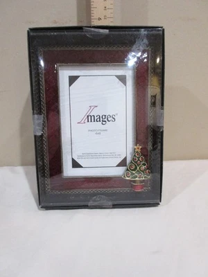 Marco de fotos de pie de árbol de Navidad 4x6 esmalte rojo 3D adornado terciopelo trasero Foto 1 de 3