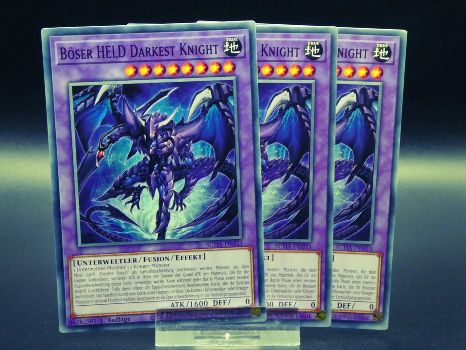 Yugioh Playset 3x Böser HELD Darkest Knight SUDA DE033/ Common/ Near Mint - Bild 1 von 1
