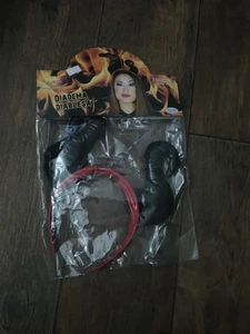 Devil Horns - Picture 1 of 3
