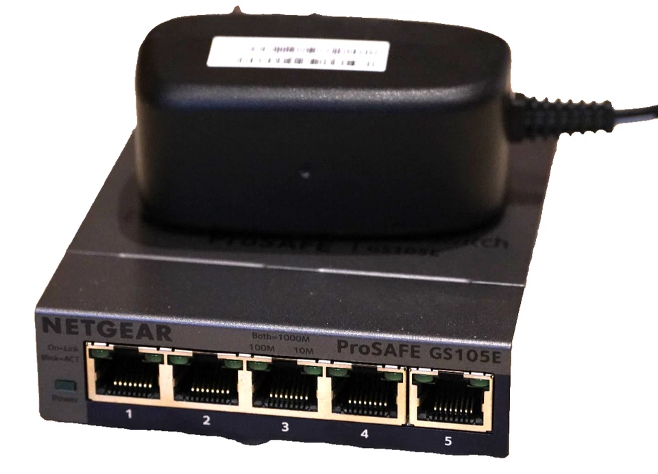 NETGEAR ProSAFE Plus GS105Ev2 Switch - Bild 1 von 1