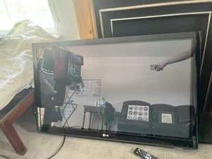 LG 50 TV Model - 50PQ3000 with Remote Control But No Power Cable Included - Picture 1 of 3