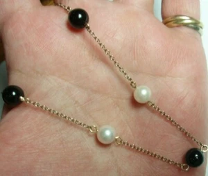 Reduced! 14K Yellow Gold Stationed 7mm Akoya Pearl & Black Onyx Necklace 23.5" - Picture 1 of 9
