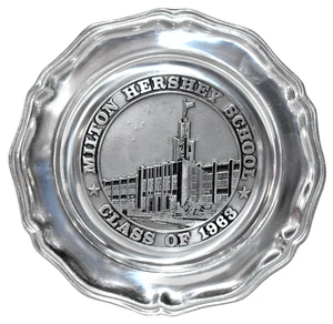 Milton Hershey School Hershey Pennsylvania clase de 1963 placa de peltre 10" - Imagen 1 de 4