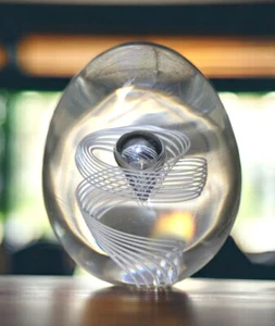 Steuben Spiral Korkenzieher Träne Tropfen Blase Briefbeschwerer. Unten signiert - Bild 1 von 3