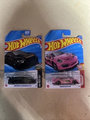 Hotwheels Bentley Continental GT3 y rosa Porsche 911 GT3 RS Foto 1 de 4