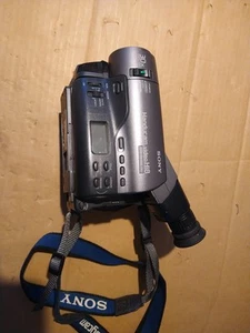 Sony Handycam Video Hi8 CCD TR760E Camcorder Vintage Camera - Picture 1 of 6