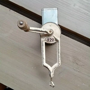 Antike Mandelmühle | Tischreibe | Nussmühle | Trommelreibe Jugendstil  - Bild 1 von 5