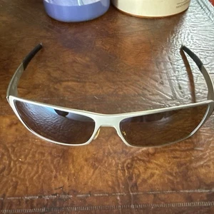 Vintage Oakley Titanium Spike Sonnenbrille goldfarbenes Gestell dunkle Gläser - Bild 1 von 5