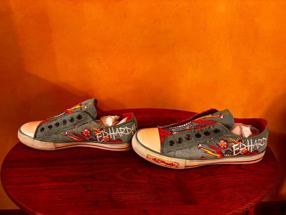 Tênis gráfico Don Ed Hardy Shoes vintage parte superior baixa sem lacre 10 - Imagem 1 de 4