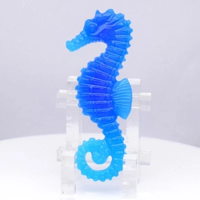 💎 18.02ct Life Like Seahorse Carving Natural Blue Chalcedony - Africa Gemstone - Image 1 of 4