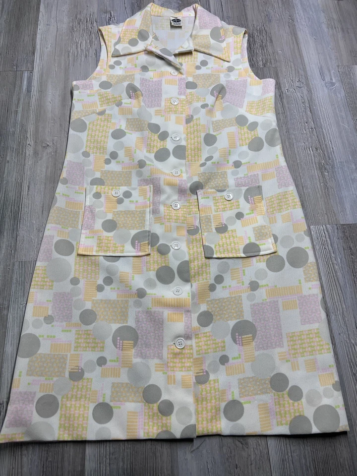Vintage 60s 70s Womens Sheath Dress Mod Hippie Spring Summer Print It's Better - Image 1 of 4