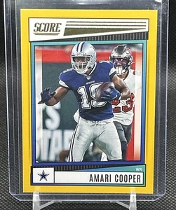 Amari Cooper 2022 Score Gold #220 Dallas Cowboys - Picture 1 of 2