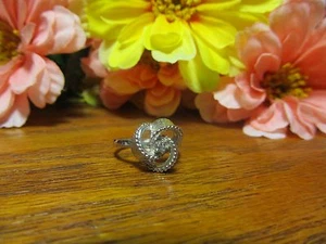 White Gold Plated Womens Girls Flower Ribbon Wrap Crystal Fashion Ring - Picture 1 of 4