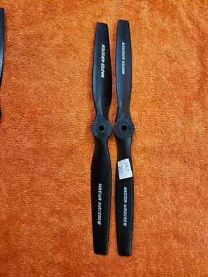 Hélice Master Airscrew - Dos de 10 X 7 pulgadas RC Propulsor - 10x7 nuevos accesorios Foto 1 de 4
