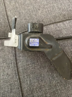 Sensor de presión de vapor tanque de combustible Toyota 4Runner Tacoma 1996-2000 89460-35030 OEM Foto 1 de 4