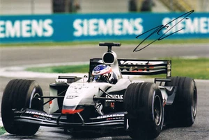 Kimi Räikkönen 1979- genuine autograph 8"x12" photo signed Formula One - Picture 1 of 1