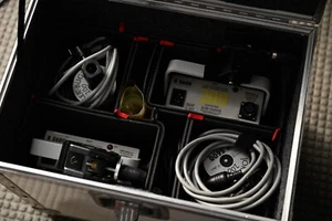 K5600 200 Watt Joker Bug HMI two light kit - Picture 1 of 10