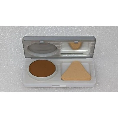 Prescriptives Photochrome Light Adjusting Compact Makeup SPF 15 Warm Toffee 06 - Image 1 of 4