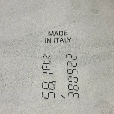 Cuero italiano de piel 3/4 - crema - aprox. Tapicería artesanal de 25-30 pies cuadrados Foto 1 de 4