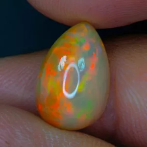 4.62 CT Incredible ! Snowy Multi-Sparkling Cabochon White Opal From Ethiopia - Picture 1 of 8