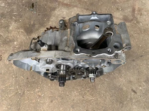 2007 07 KAWASAKI KX250F KX250T BOTTOM END CRANKSHAFT TRANSMISSION CRANK CASE - Picture 1 of 8