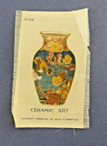 Tarjeta de seda de cigarrillo de tabaco vintage 1913 Chairman Cigarettes arte de cerámica azul - Imagen 1 de 2