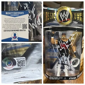 AUTOGRAPHED HOLLYWOOD HULK HOGAN CLASSIC FIGURE (WHITE) INSCRIBED - Picture 1 of 4