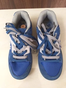 Scarpe da ginnastica XTI in camoscio blu e grigio. Taglia 5. Nuovo - Foto 1 di 7