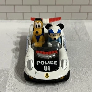 Coche de policía Mickey Disney Tomica DS-01 con figuras de Mickey y Plutón - Imagen 1 de 6