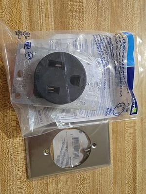 Leviton Flush Welder Outlet - Image 1 of 4