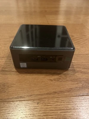 Mini PC Intel i3 NUC NUC8i3CYSM - 8GB LPDDR4 RAM, 256GB SSD HD, Win 10/w Potencia Foto 1 de 4