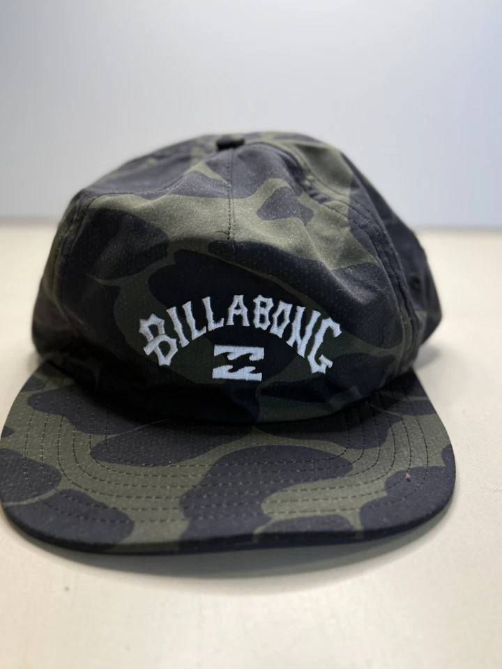 Кепка BillaBong с застежкой сзади зеленая коричневая камуфляжная регулируемая для серфинга - Изображение 1 из 4
